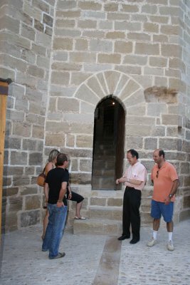 Público accediendo al campanario